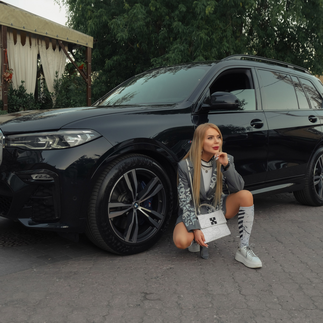 Карина Кросс