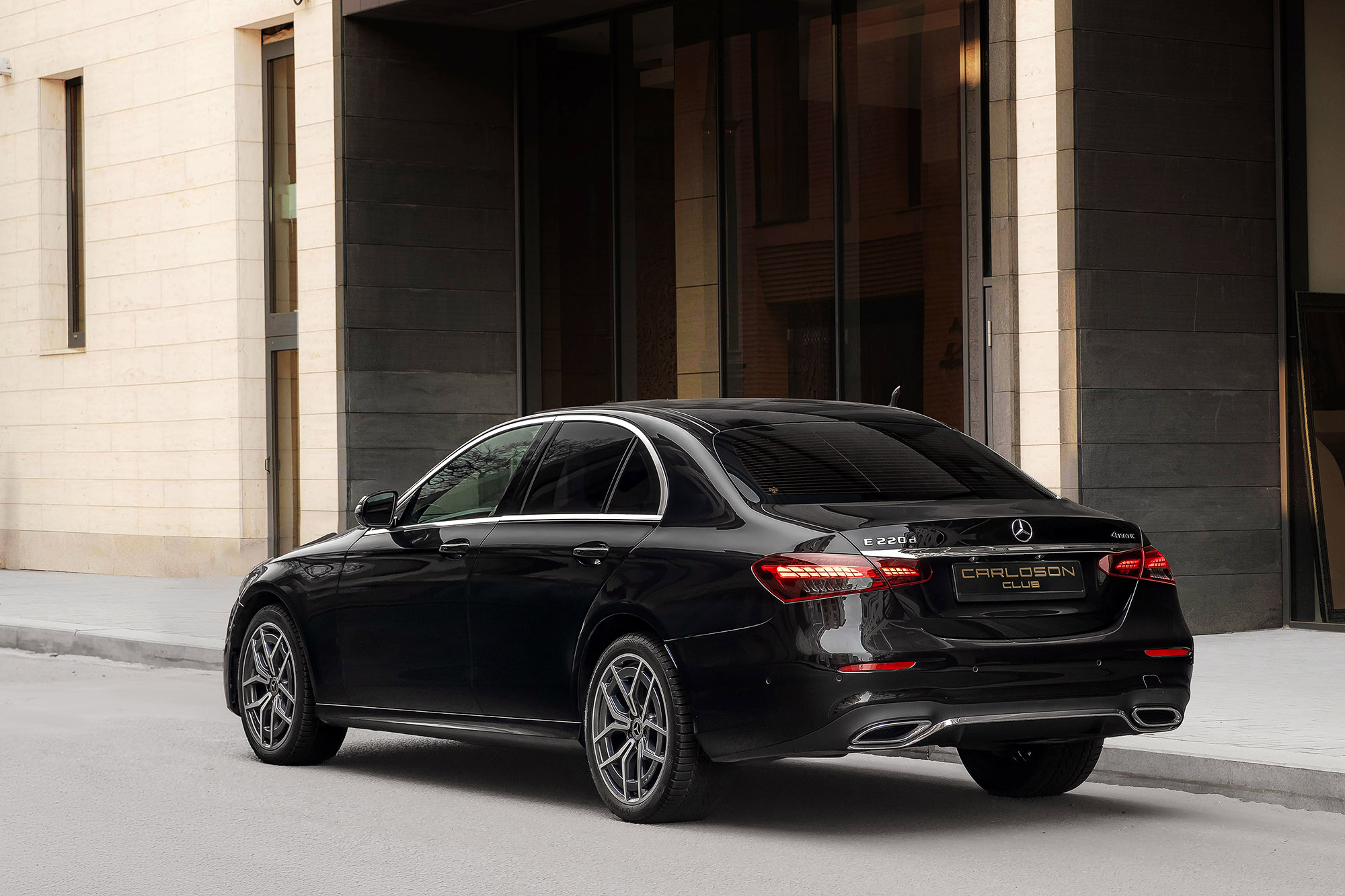 Аренда Mercedes E220d 4matic в Москве