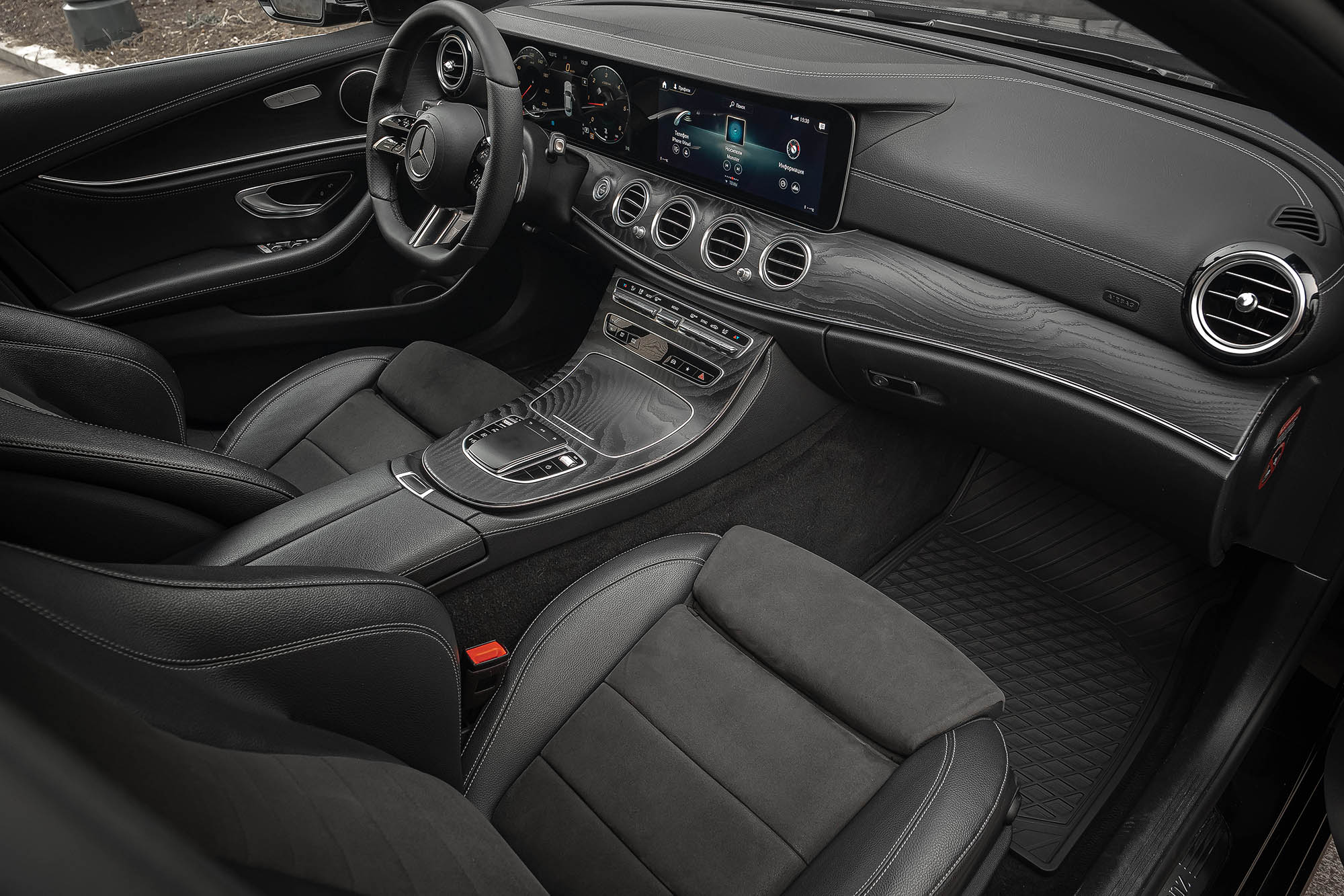 Аренда Mercedes E220d 4matic в Москве