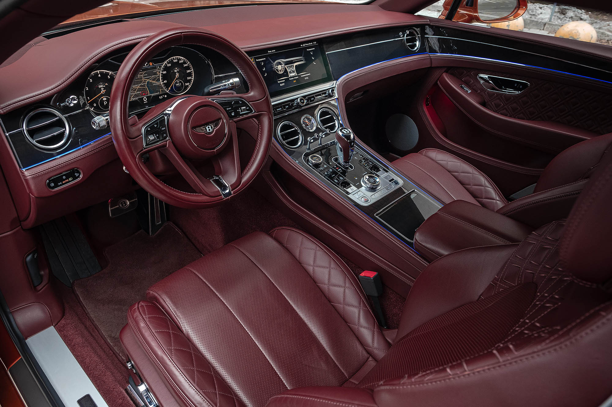 Аренда Bentley Continental GT W12 в Москве