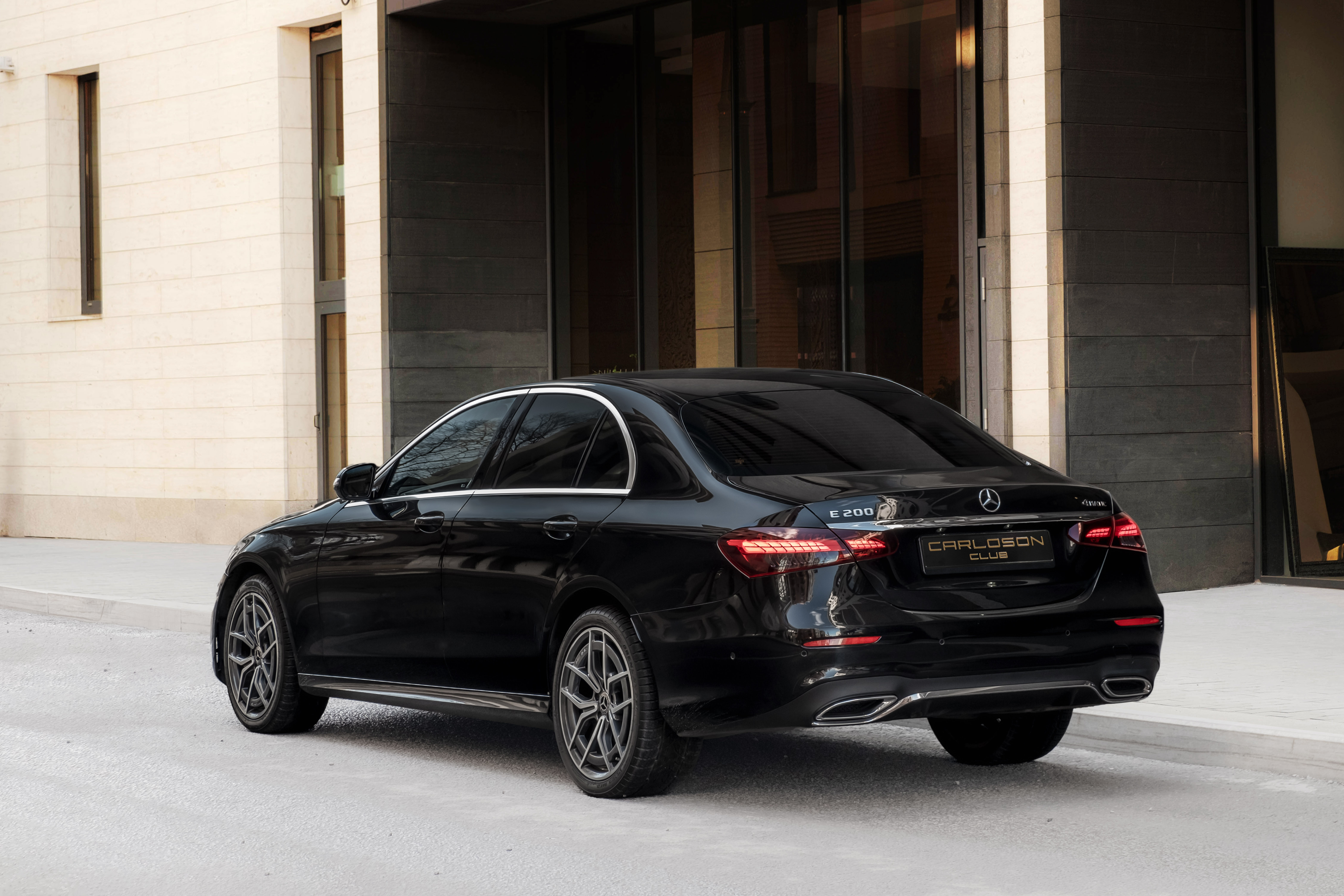 Аренда Mercedes E200 в Москве