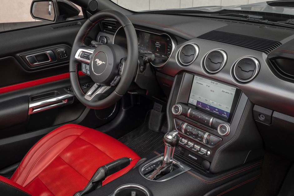 Аренда Ford Mustang Cabrio в Сочи