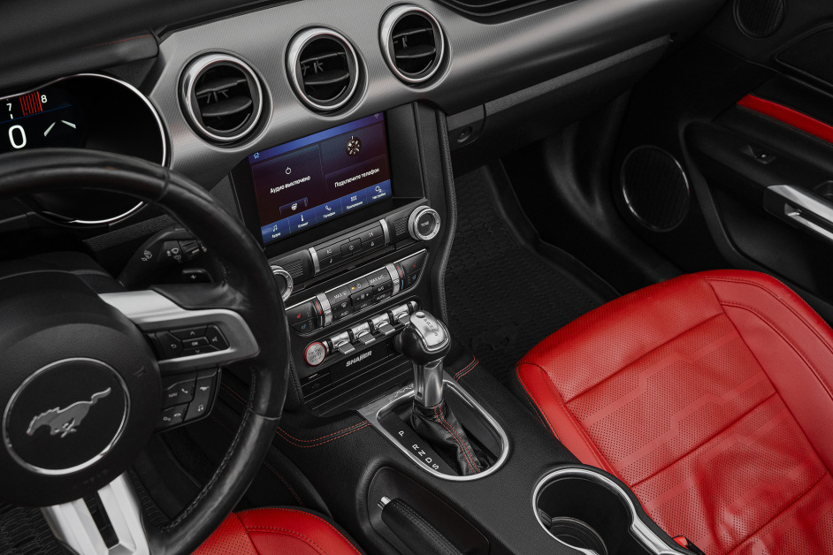 Аренда Ford Mustang Cabrio в Сочи