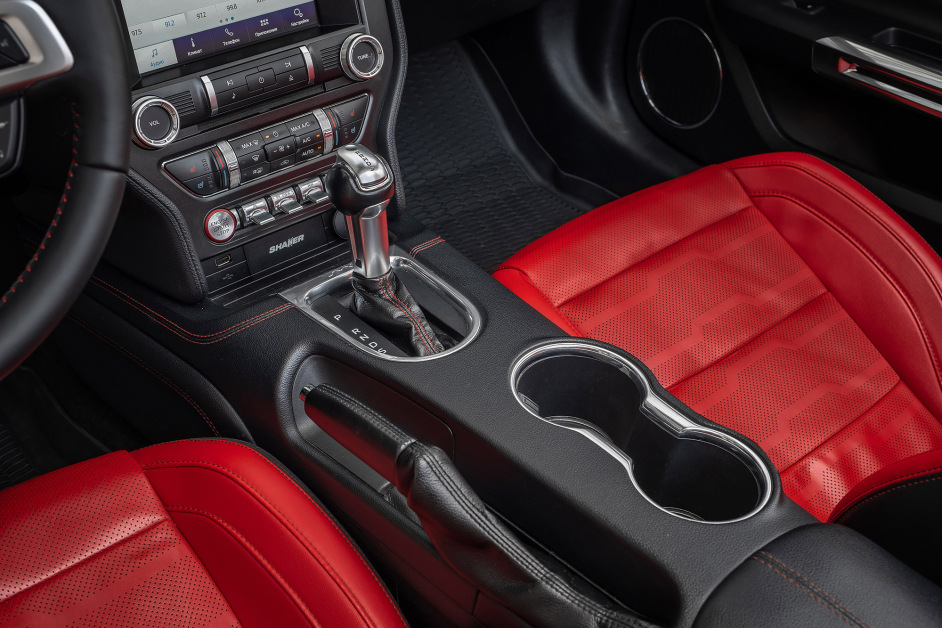 Аренда Ford Mustang Cabrio в Сочи