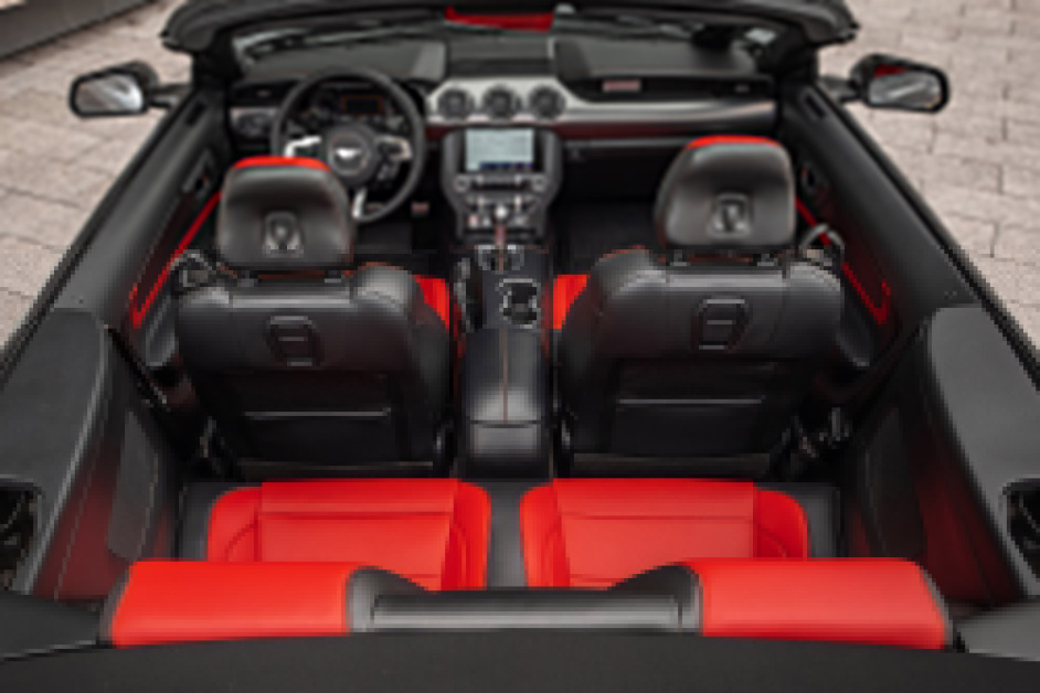 Аренда Ford Mustang Cabrio в Сочи