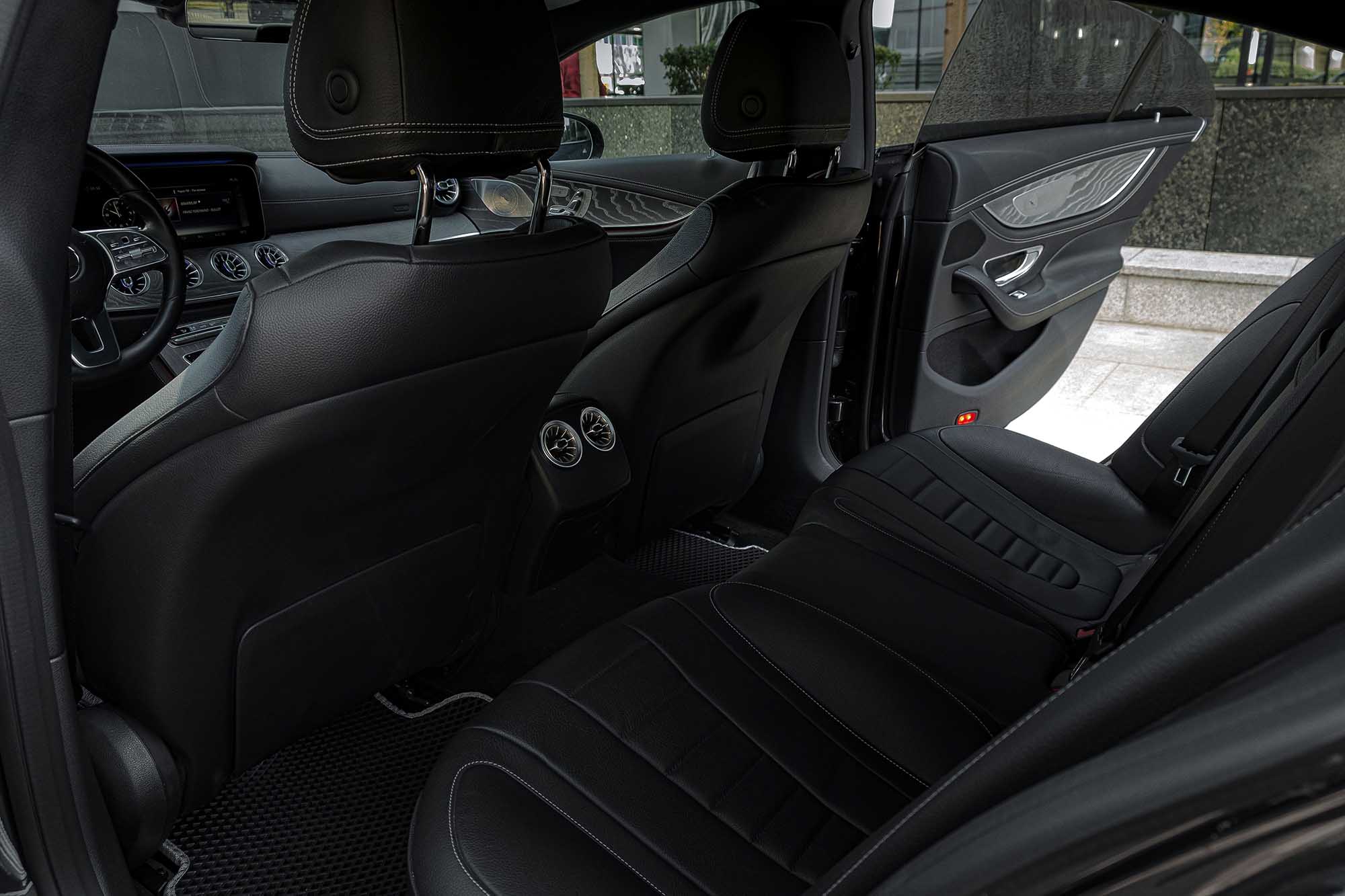Аренда Mercedes CLS350d 4matic в Москве