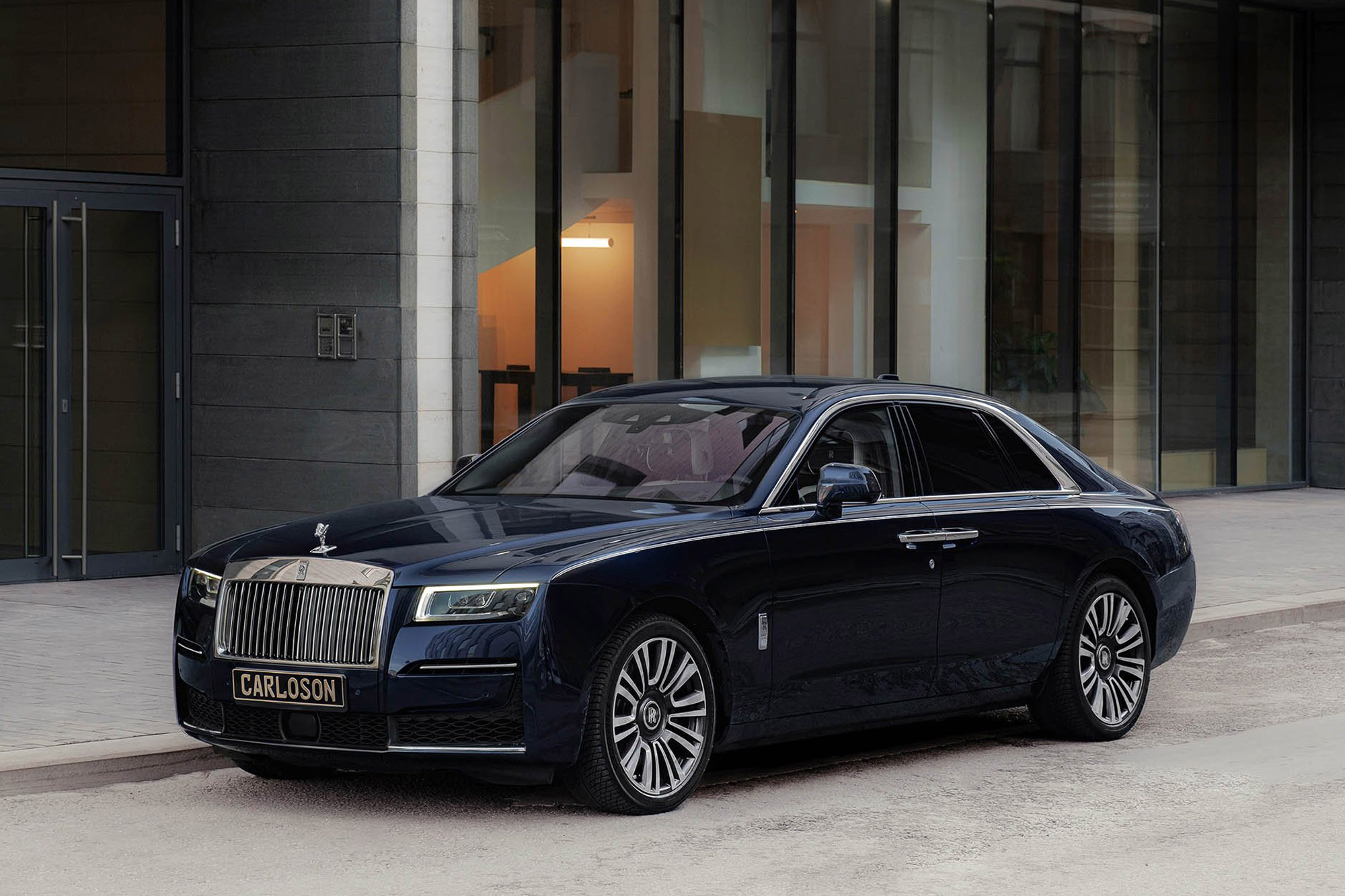 Аренда Rolls Royce Ghost в Санкт-Петербурге