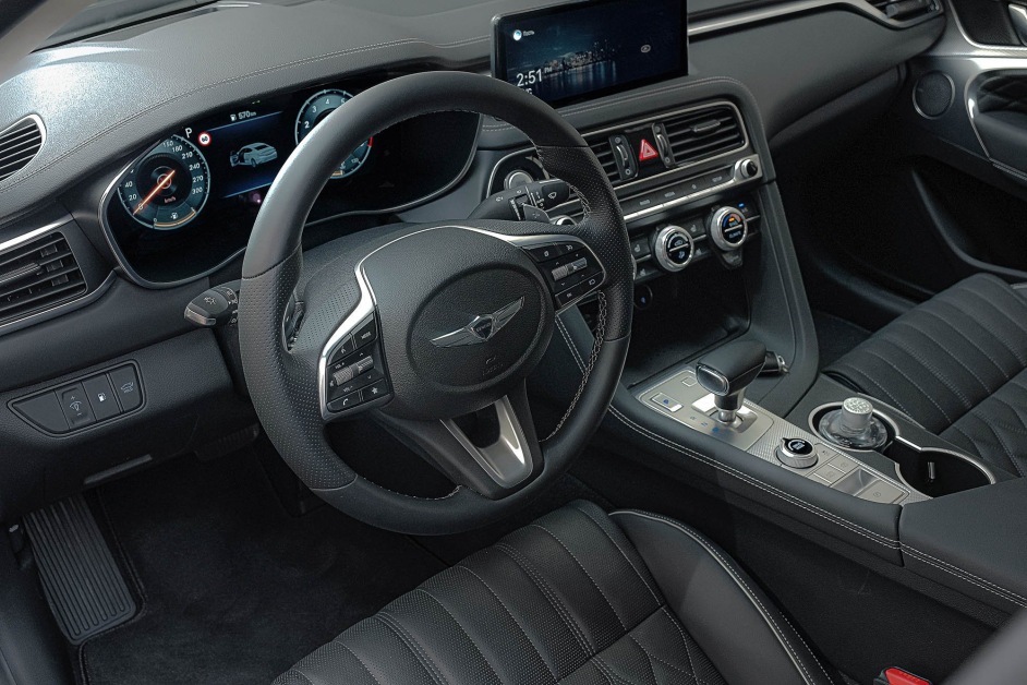 Аренда Genesis G70 NEW в Санкт-Петербурге