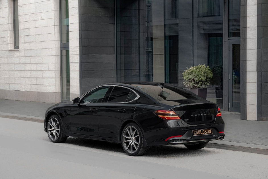 Аренда Genesis G70 NEW в Санкт-Петербурге