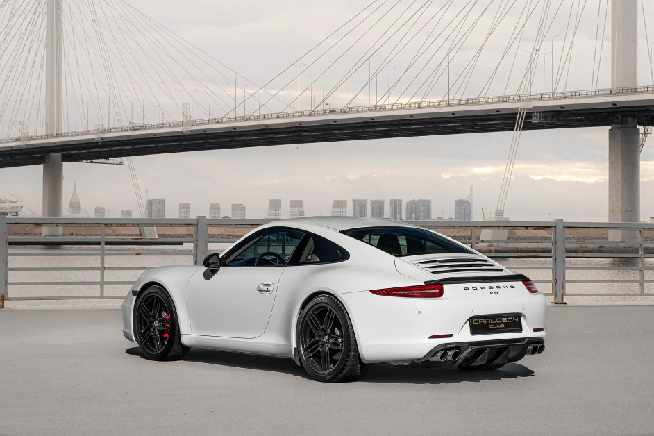 Аренда Porsche 911 Carrera S в Санкт-Петербурге