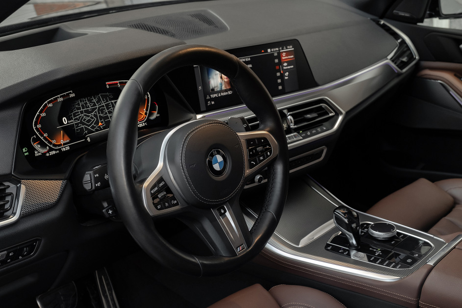 Аренда BMW X5 30d в Москве