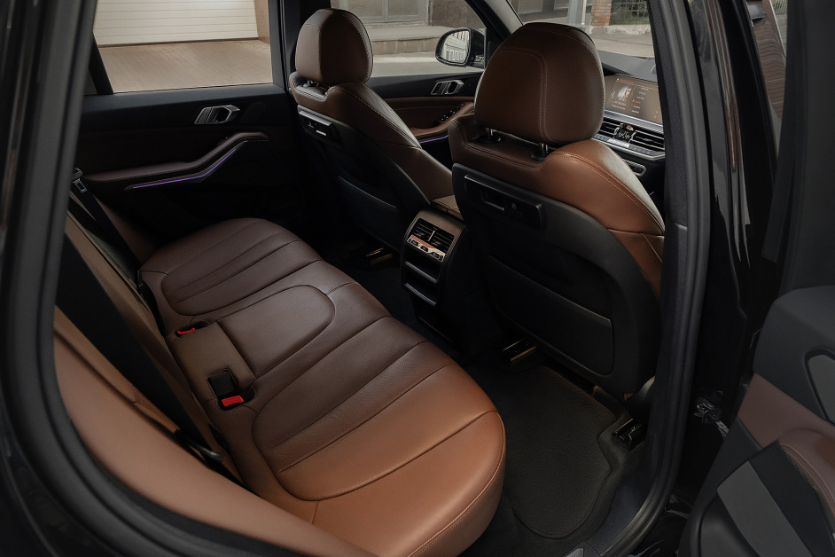 Аренда BMW X5 30d в Москве