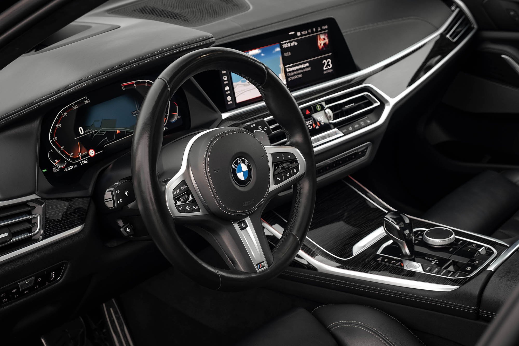 Аренда BMW X7 30d в Санкт-Петербурге