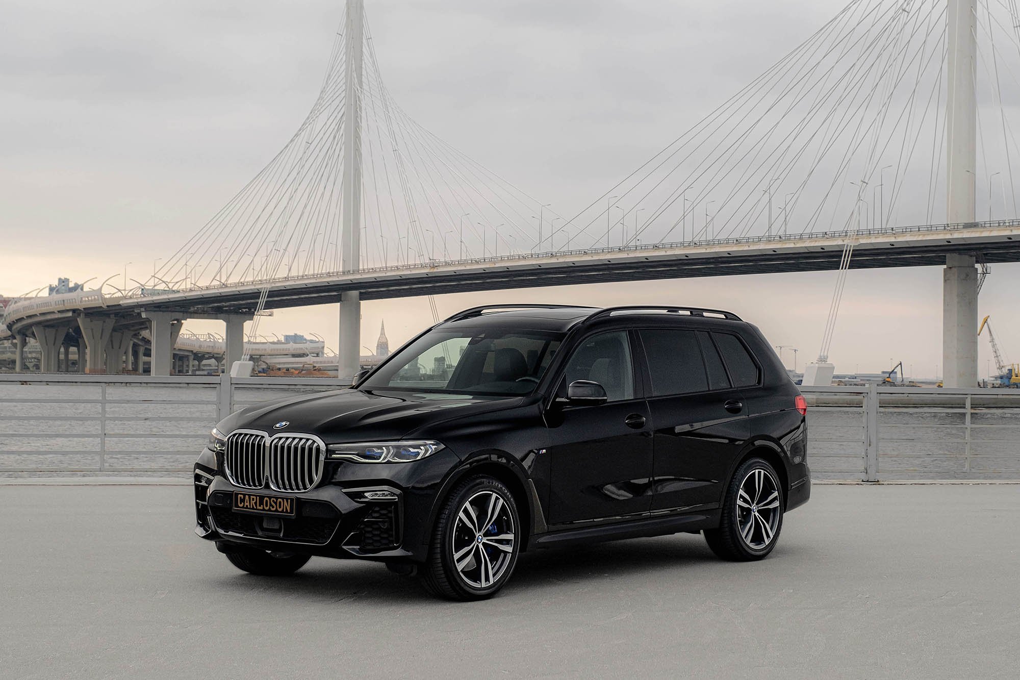 Аренда BMW X7 30d в Санкт-Петербурге
