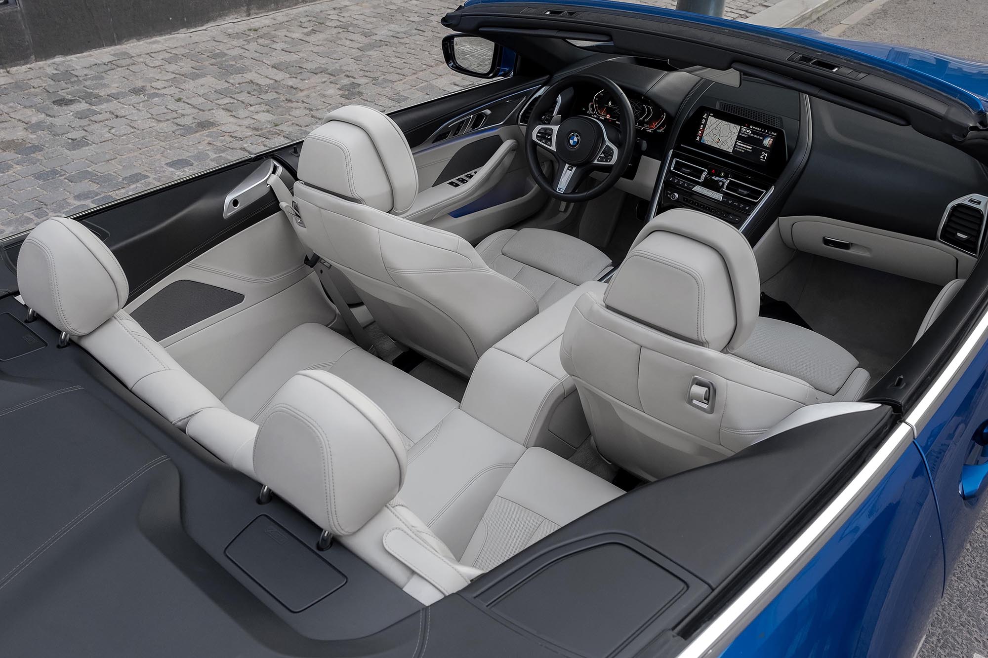 Аренда BMW 840d Cabrio M-SPORT в Москве