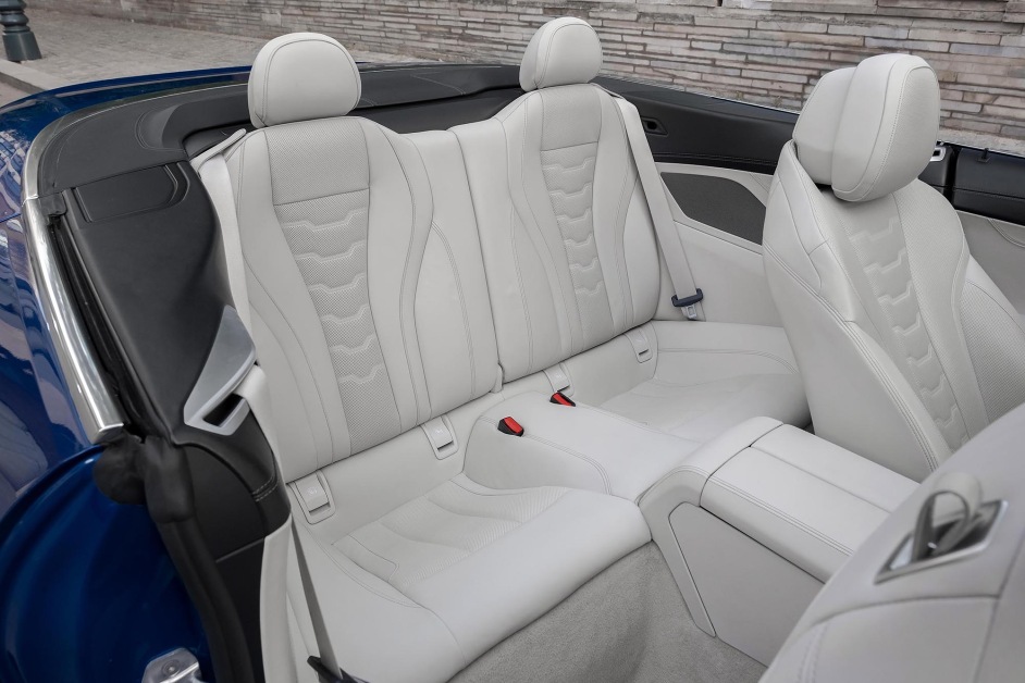 Аренда BMW 840d Cabrio M-SPORT в Москве