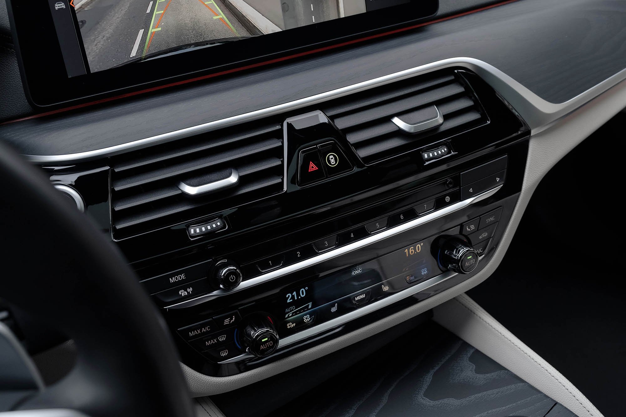 Аренда BMW 530d M-SPORT в Москве