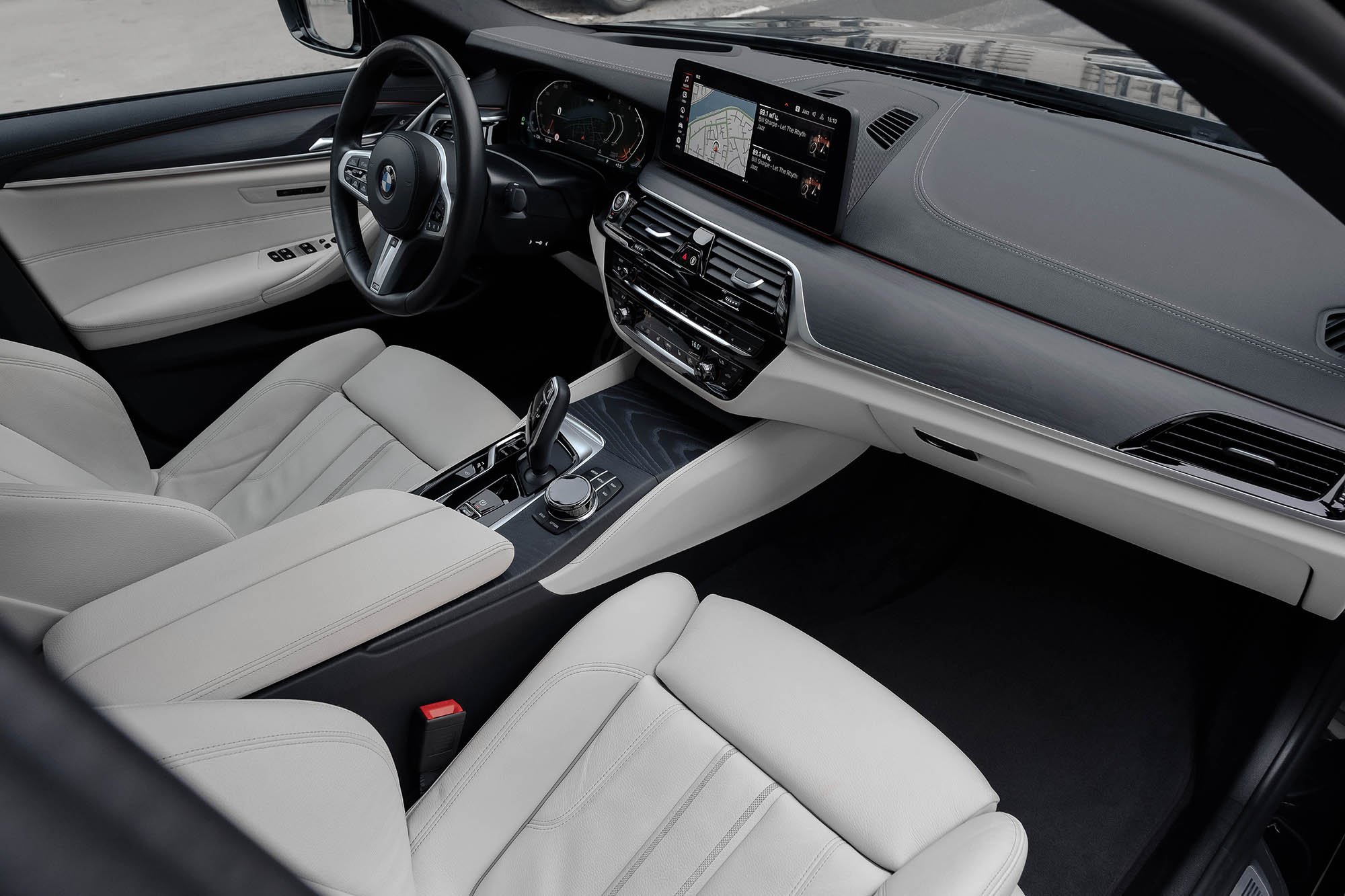 Аренда BMW 530d M-SPORT в Москве
