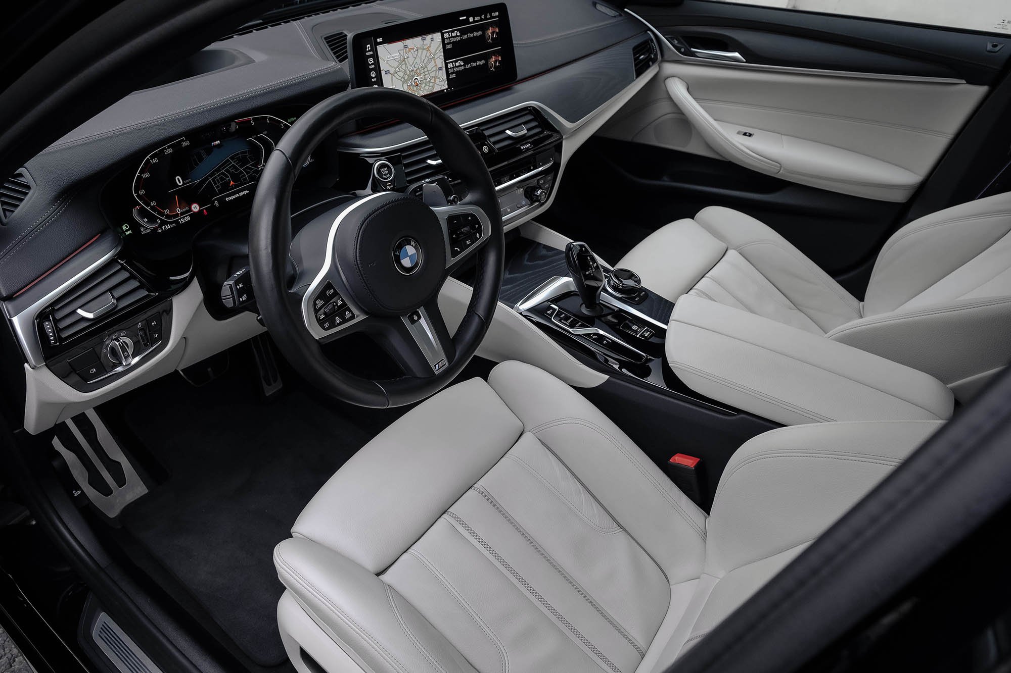 Аренда BMW 530d M-SPORT в Москве