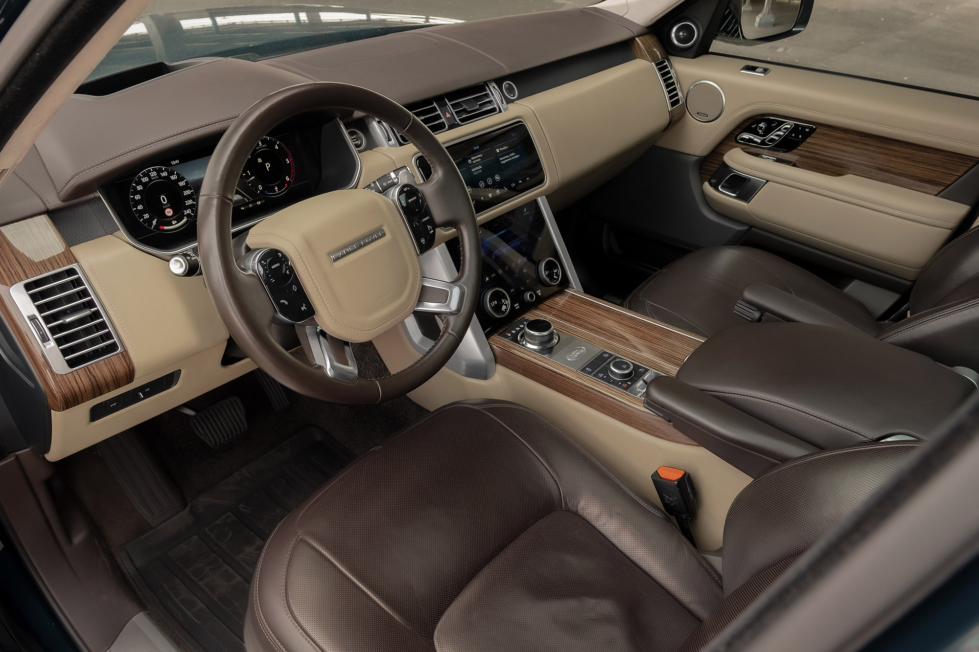 Аренда Range Rover Autobiography в Санкт-Петербурге