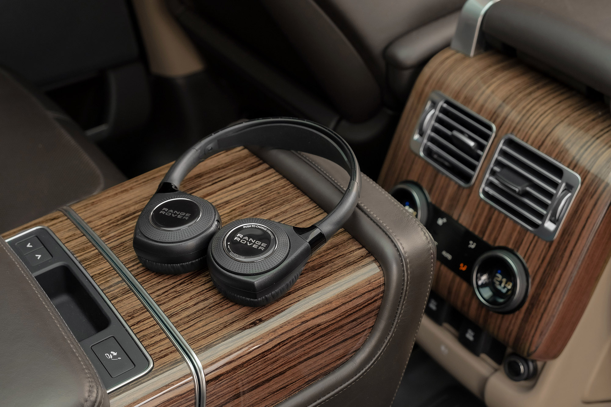 Аренда Range Rover Autobiography в Санкт-Петербурге