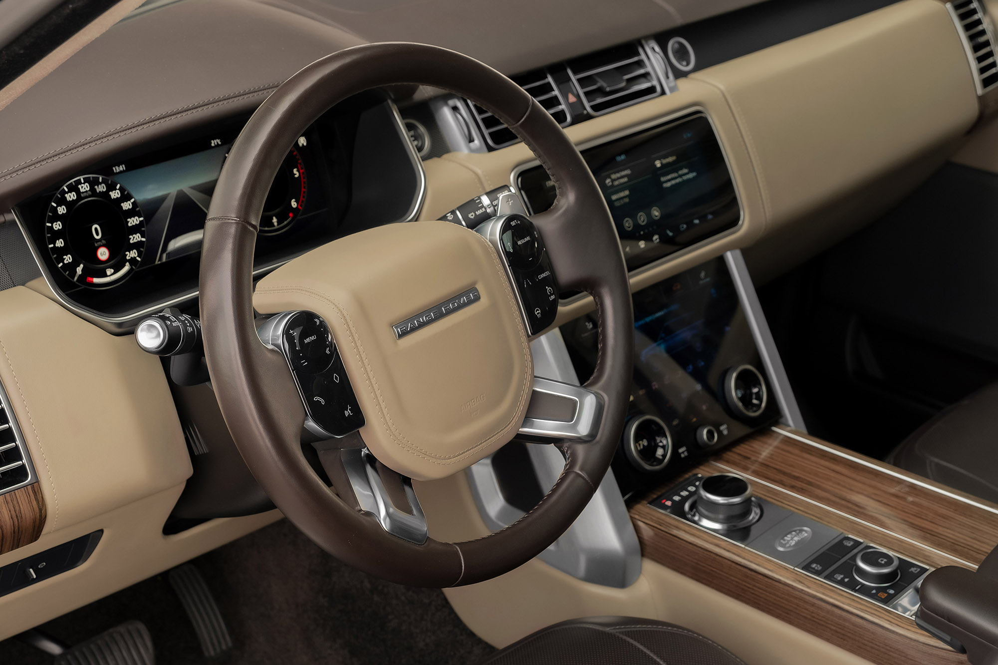 Аренда Range Rover Autobiography в Санкт-Петербурге