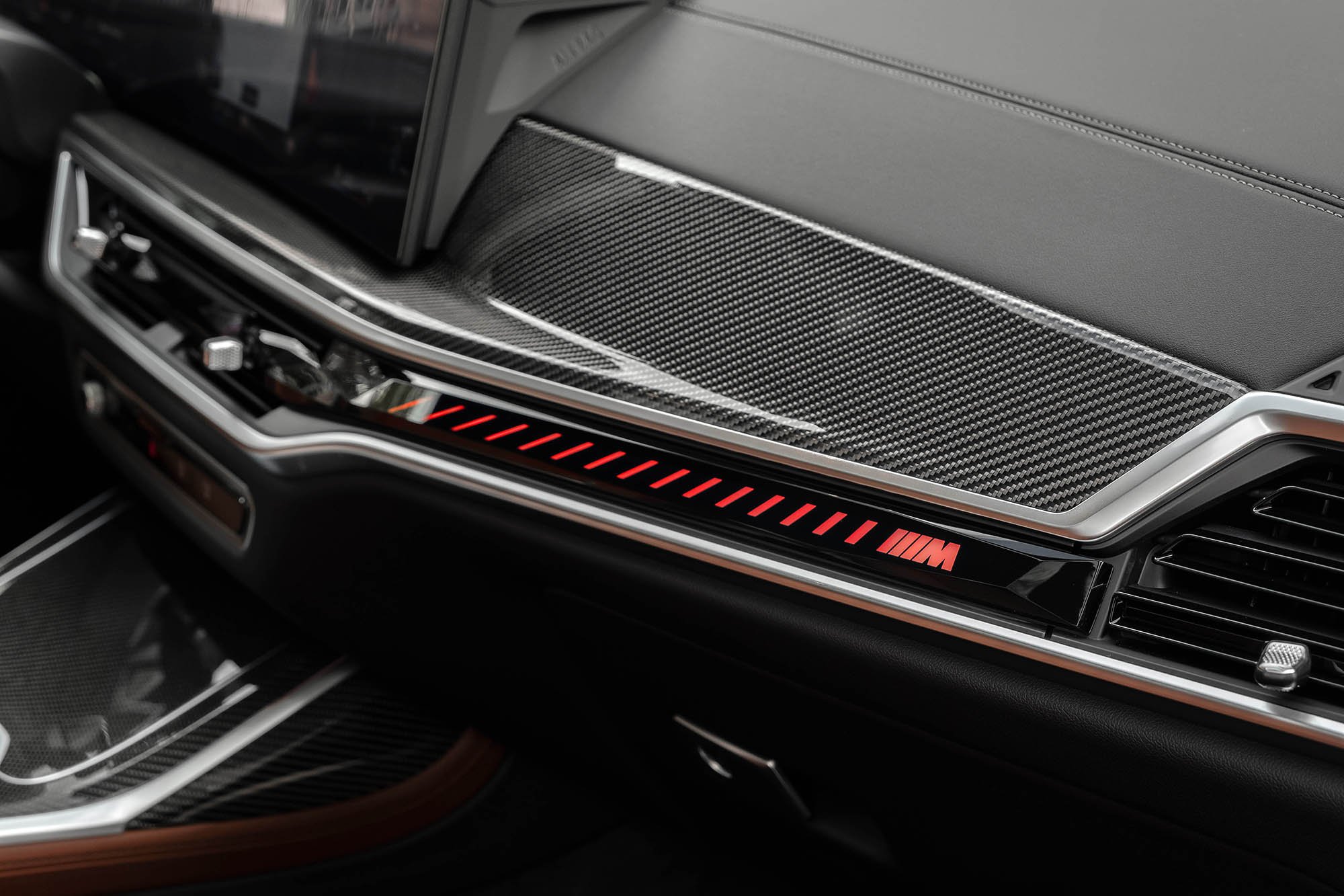 Аренда BMW X7 M60i в Москве