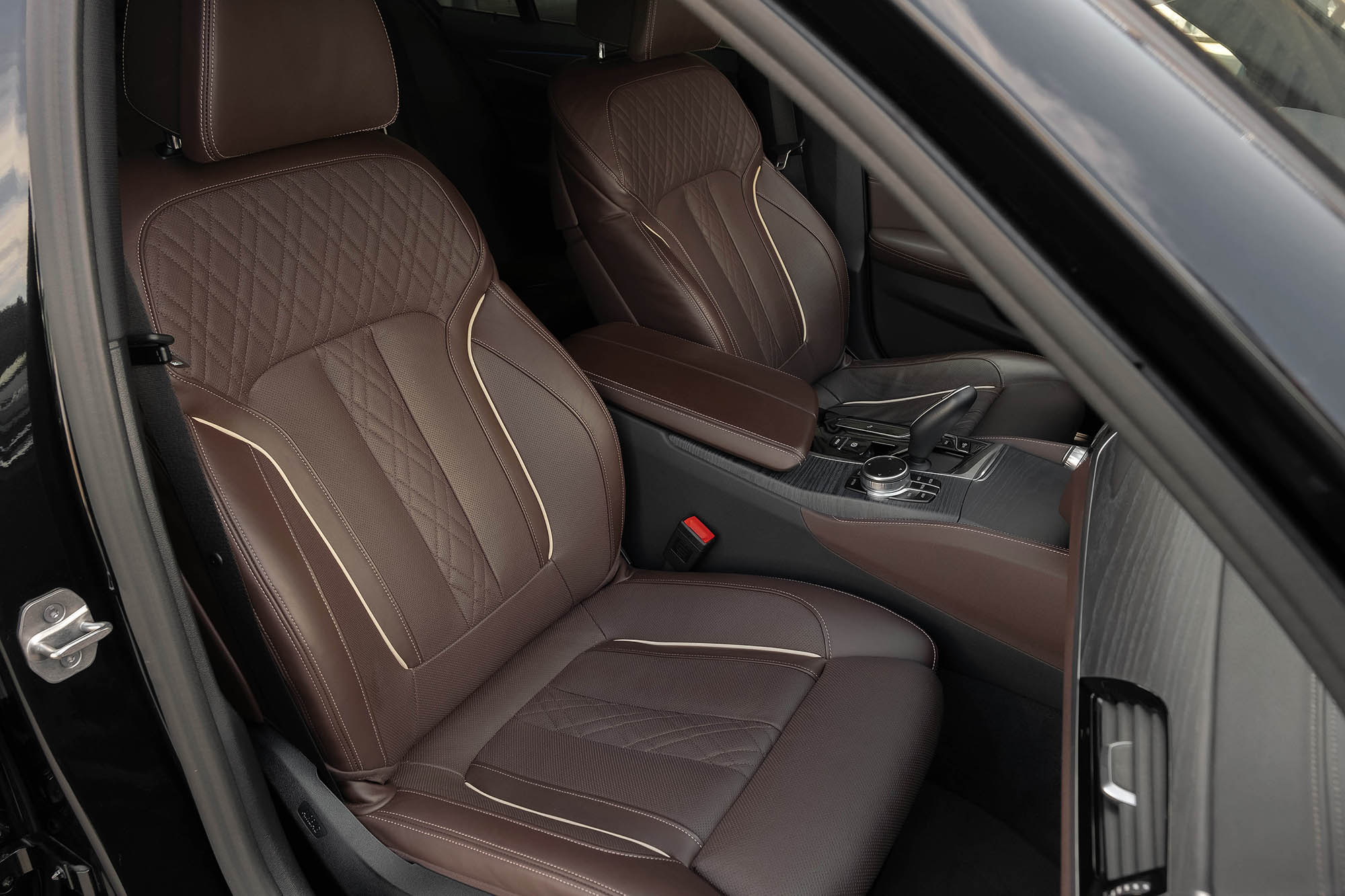 Аренда BMW 530d xDrive в Санкт-Петербурге