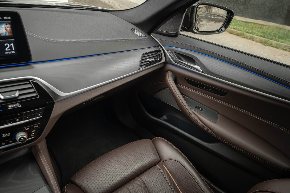 Аренда BMW 530d xDrive в Москве