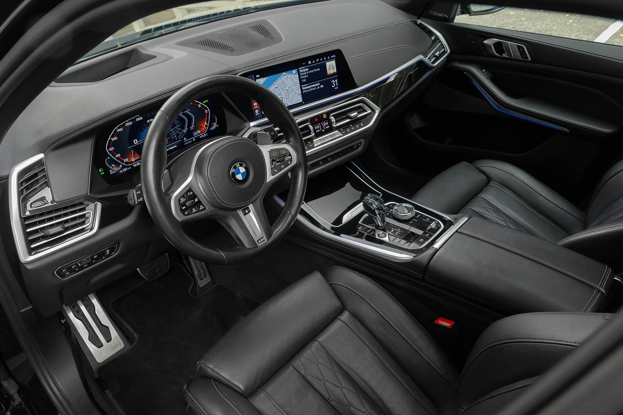 Аренда BMW X5 M50d в Москве