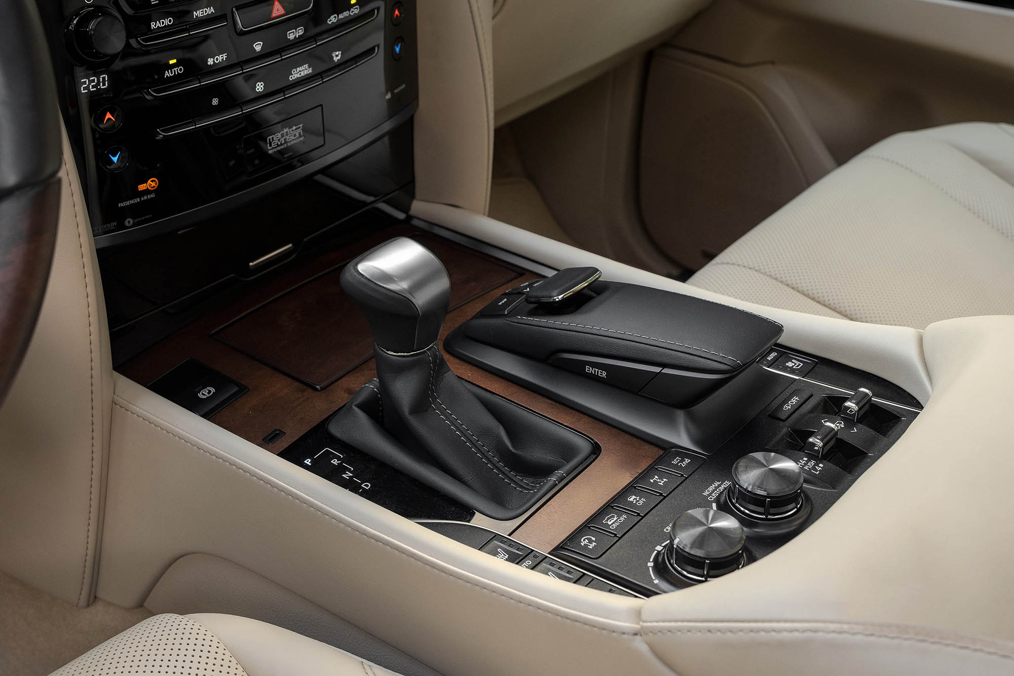 Аренда Lexus LX 570 в Москве