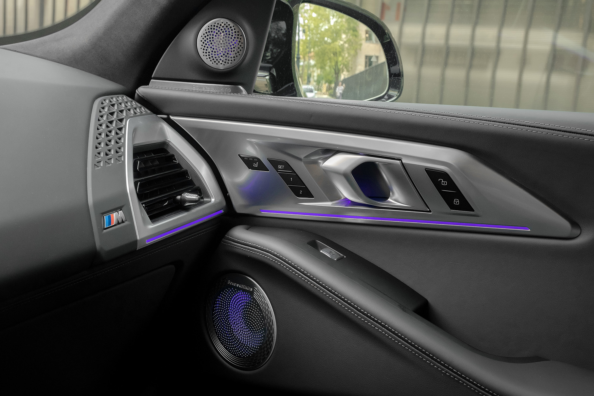 Аренда BMW XM в Москве