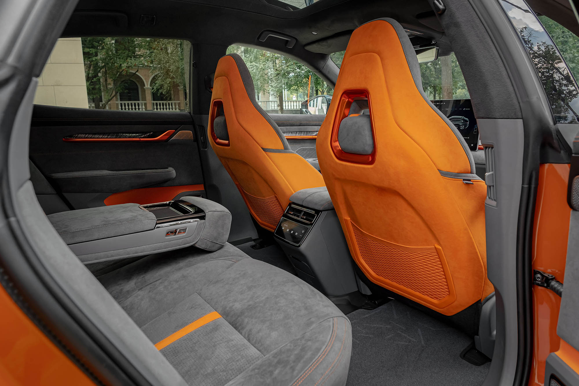 Аренда Zeekr 001 в Москве