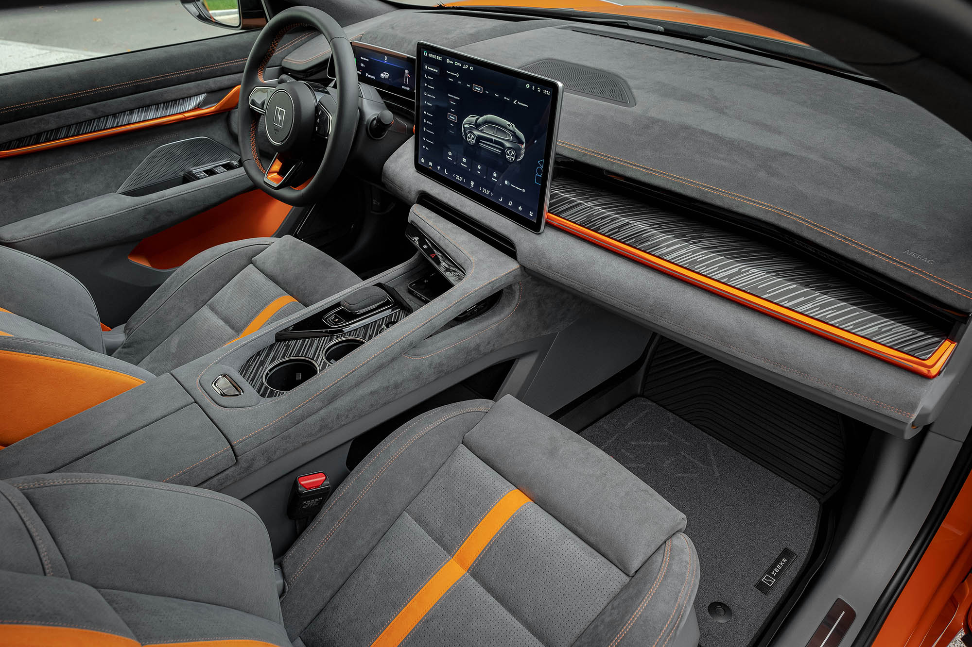 Аренда Zeekr 001 в Москве