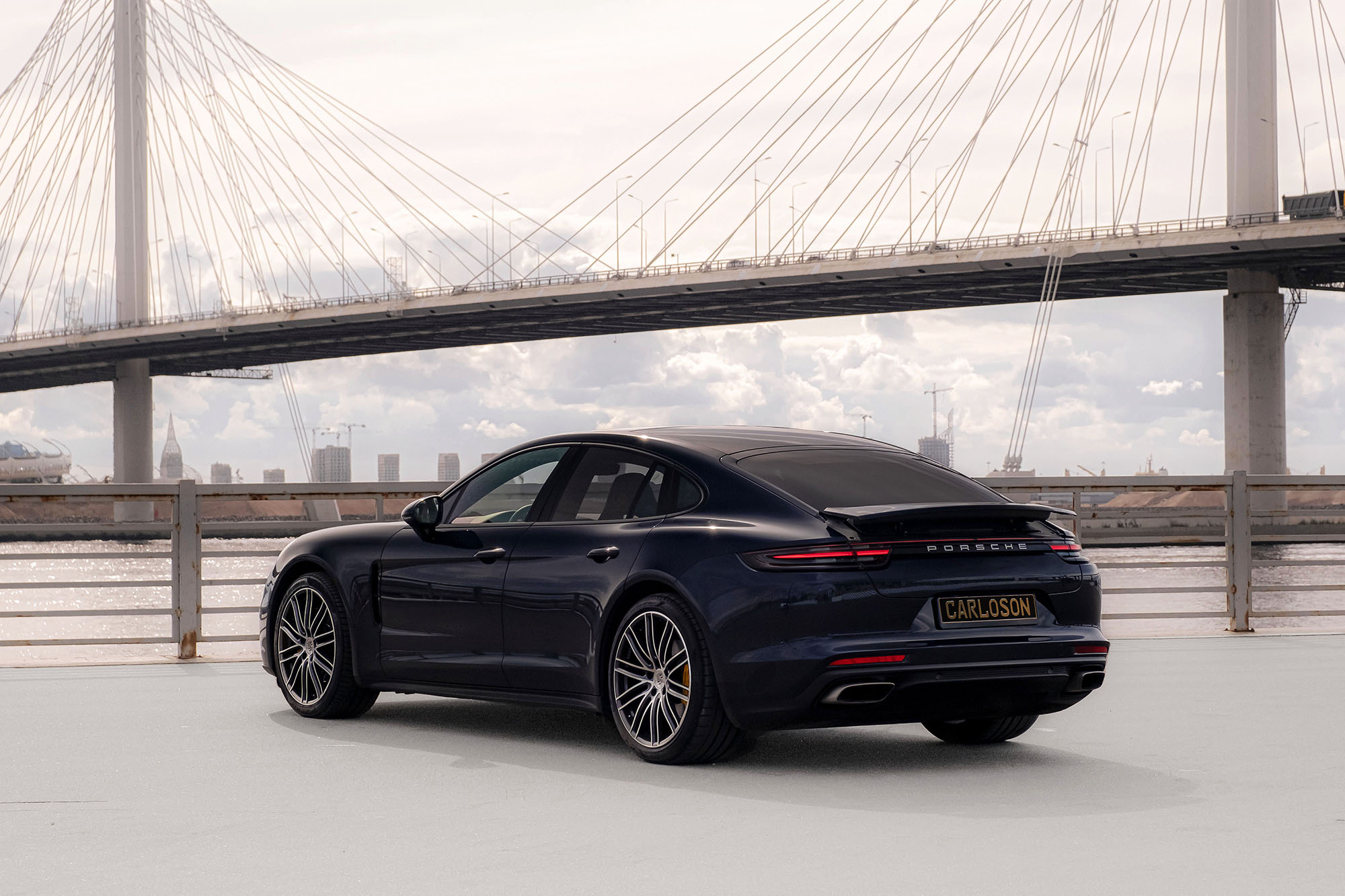 Аренда Porsche Panamera 4 в Санкт-Петербурге