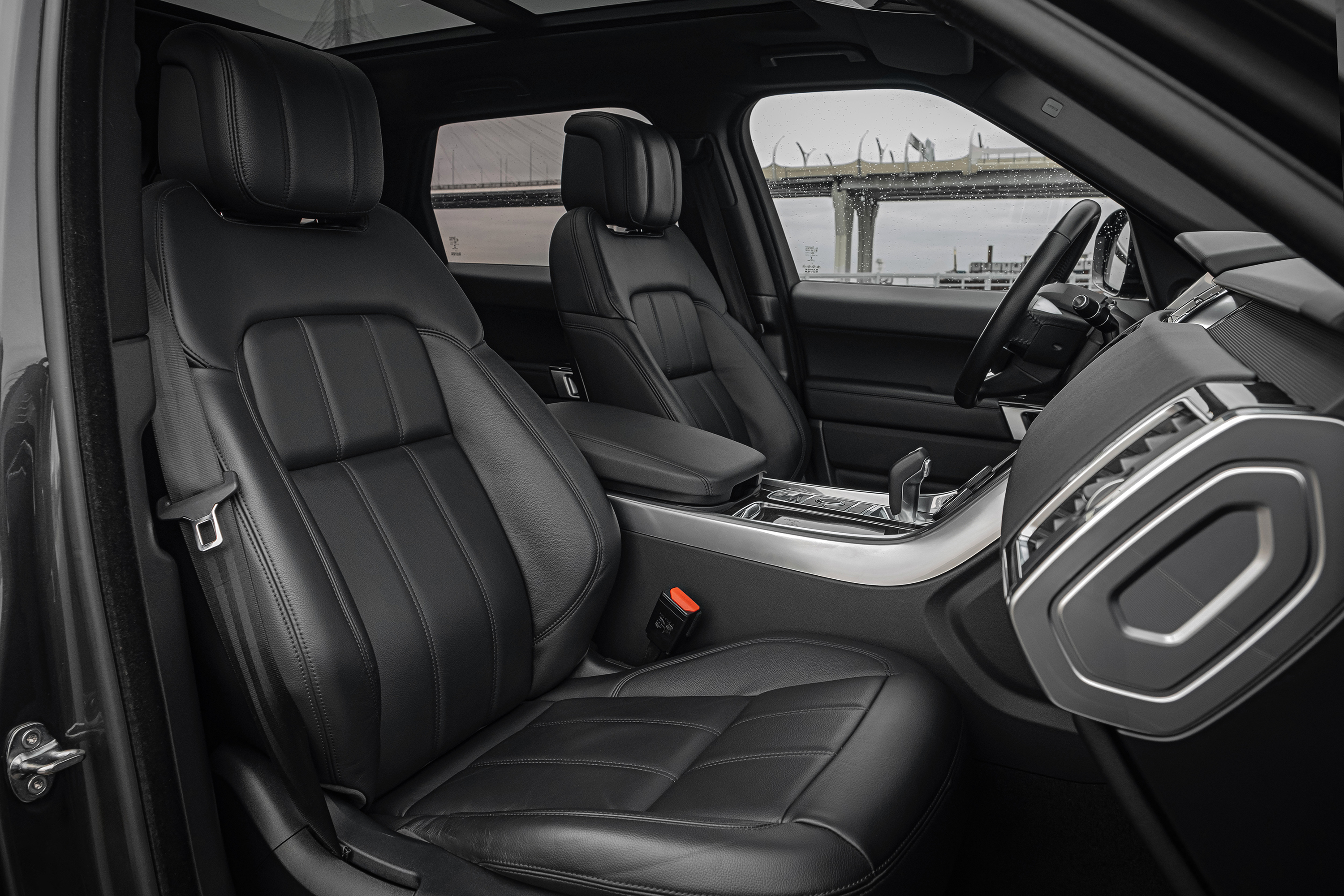 Аренда Range Rover Sport в Санкт-Петербурге