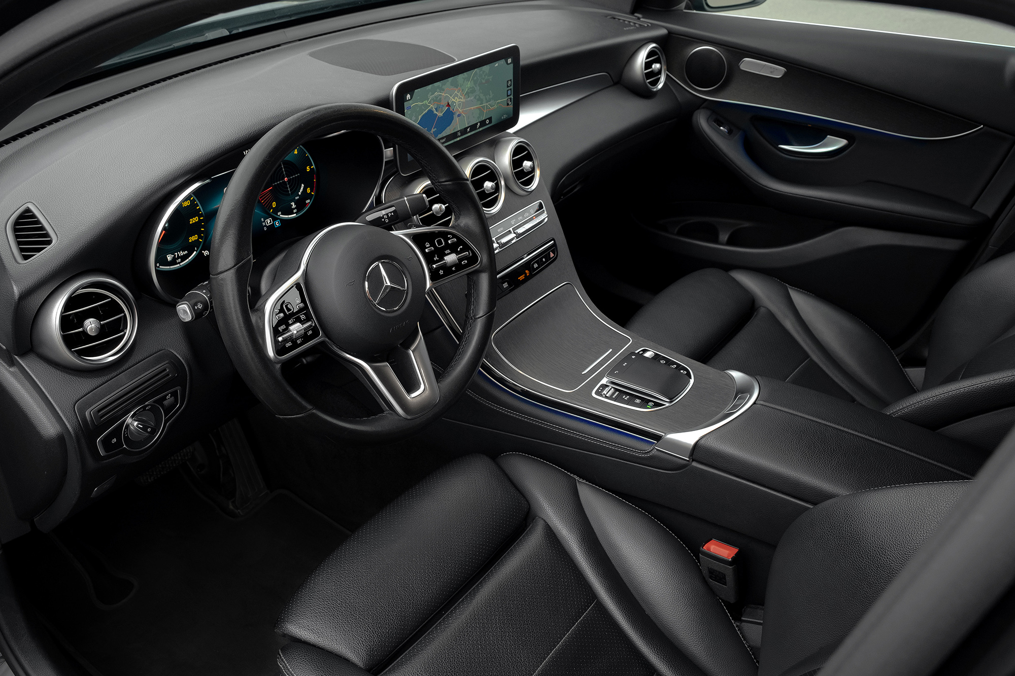 Аренда Mercedes GLC coupe 220d в Санкт-Петербурге