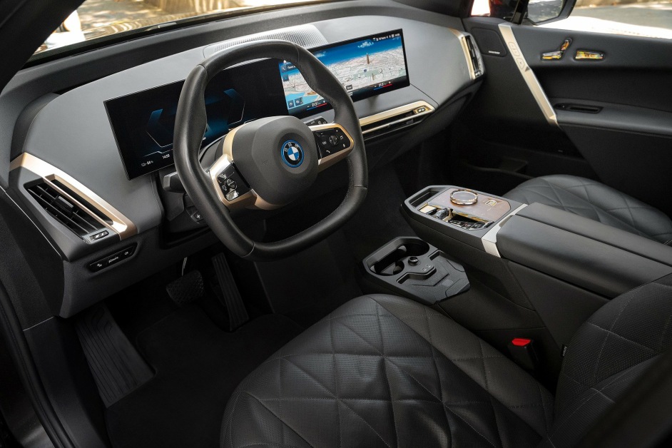 Аренда BMW iX xDrive в Сочи