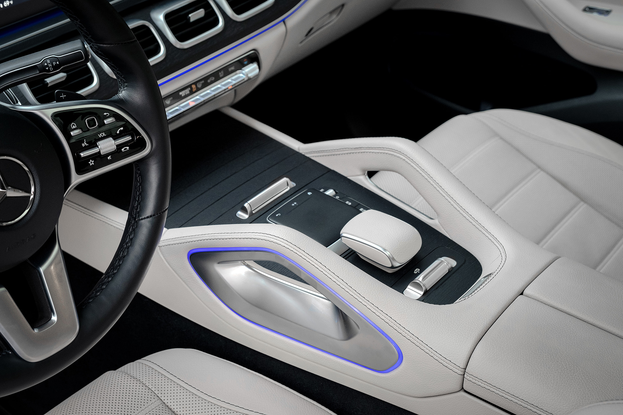 Аренда Mercedes GLS 450 в Москве
