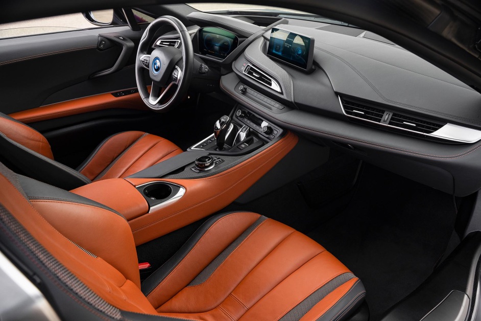 Аренда BMW i8 в Сочи