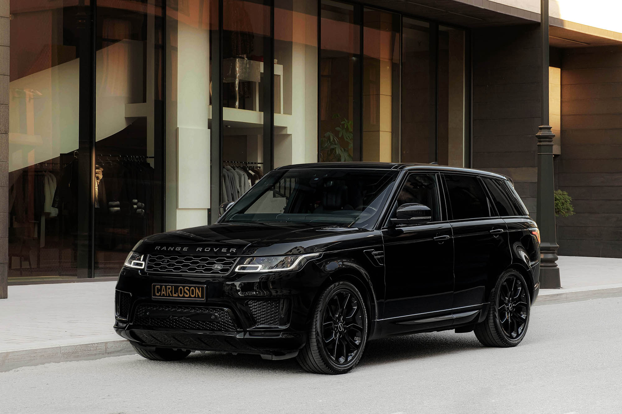 Аренда Range Rover Sport R-dynamic в Москве