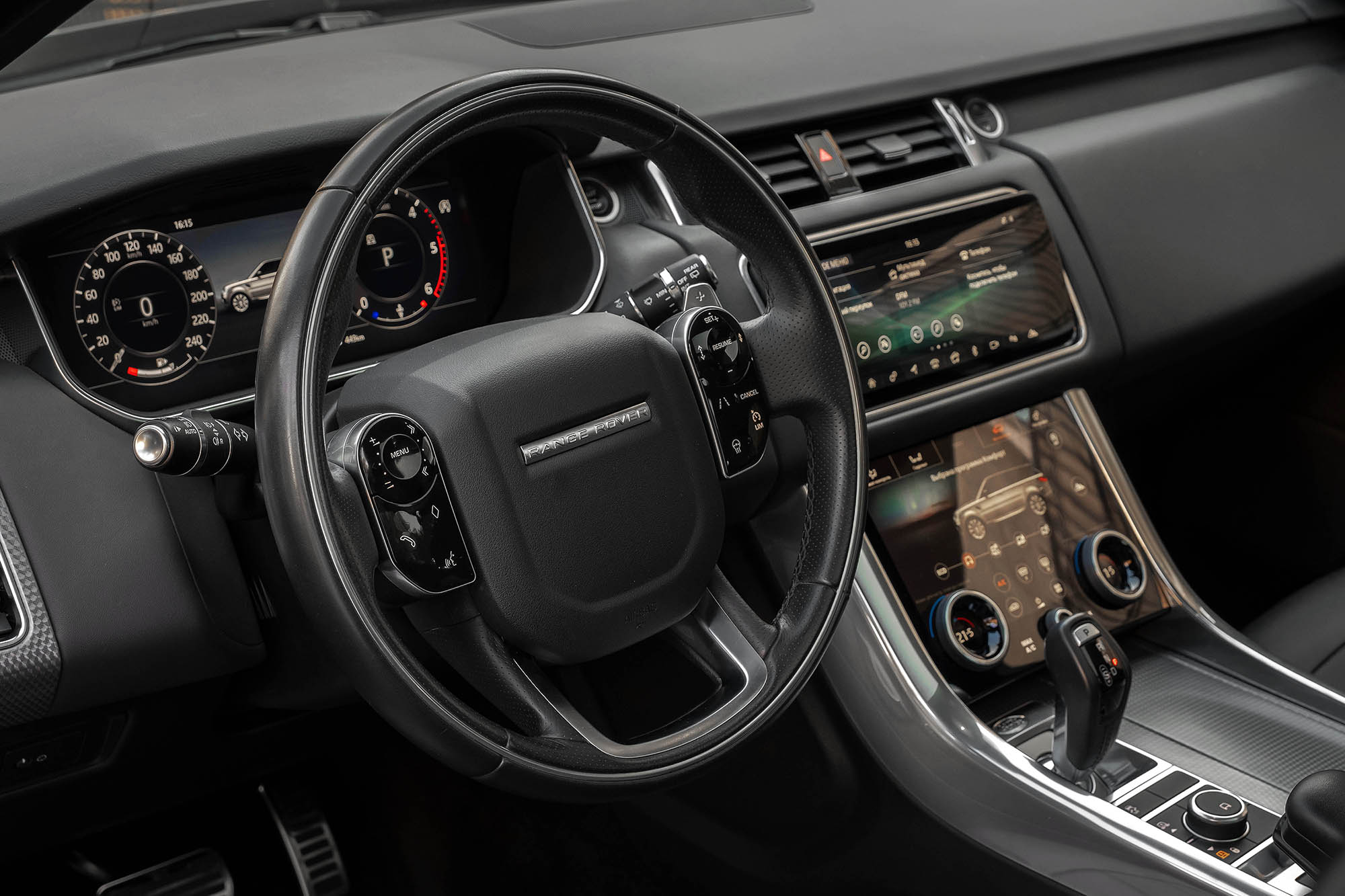 Аренда Range Rover Sport R-dynamic в Москве