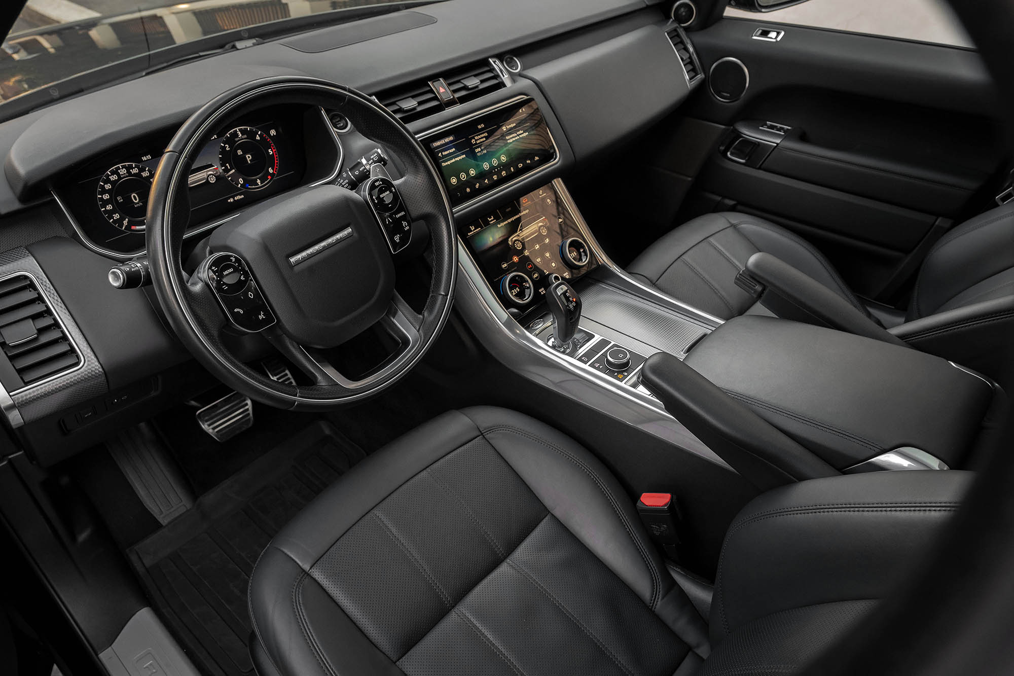 Аренда Range Rover Sport R-dynamic в Москве