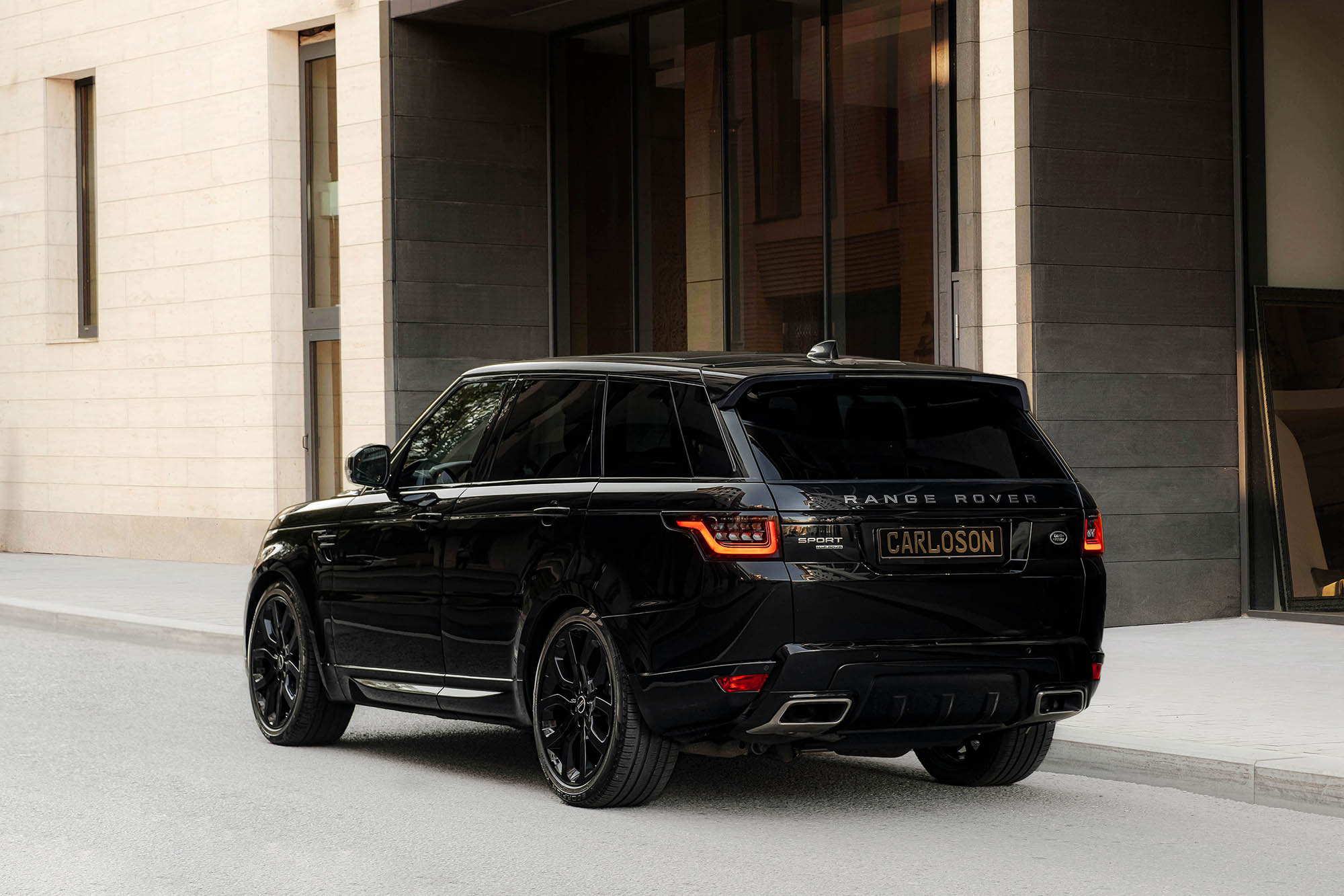 Аренда Range Rover Sport R-dynamic в Москве