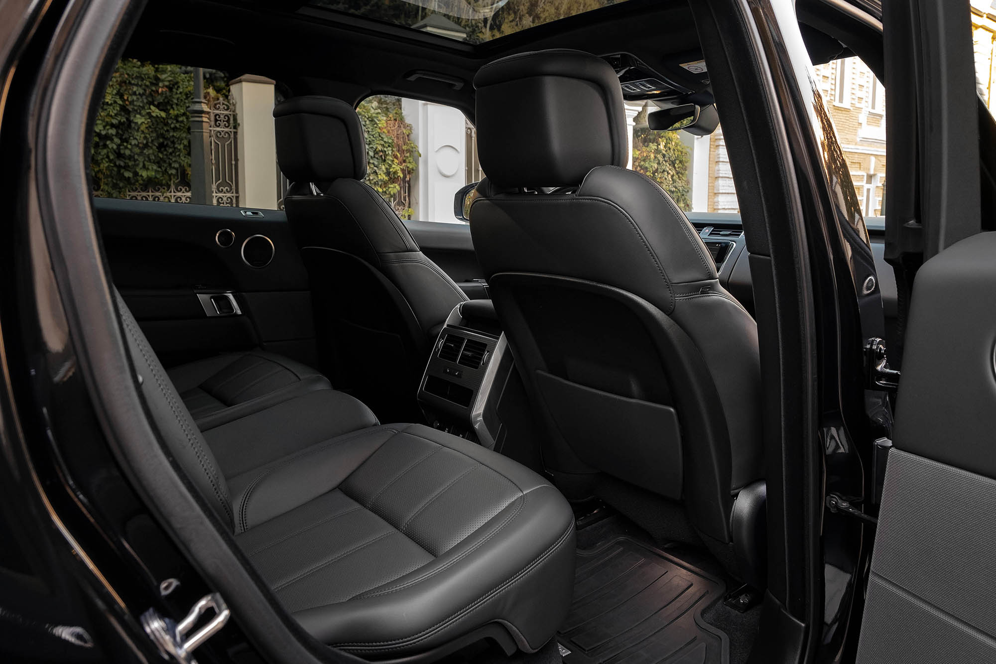 Аренда Range Rover Sport R-dynamic в Москве