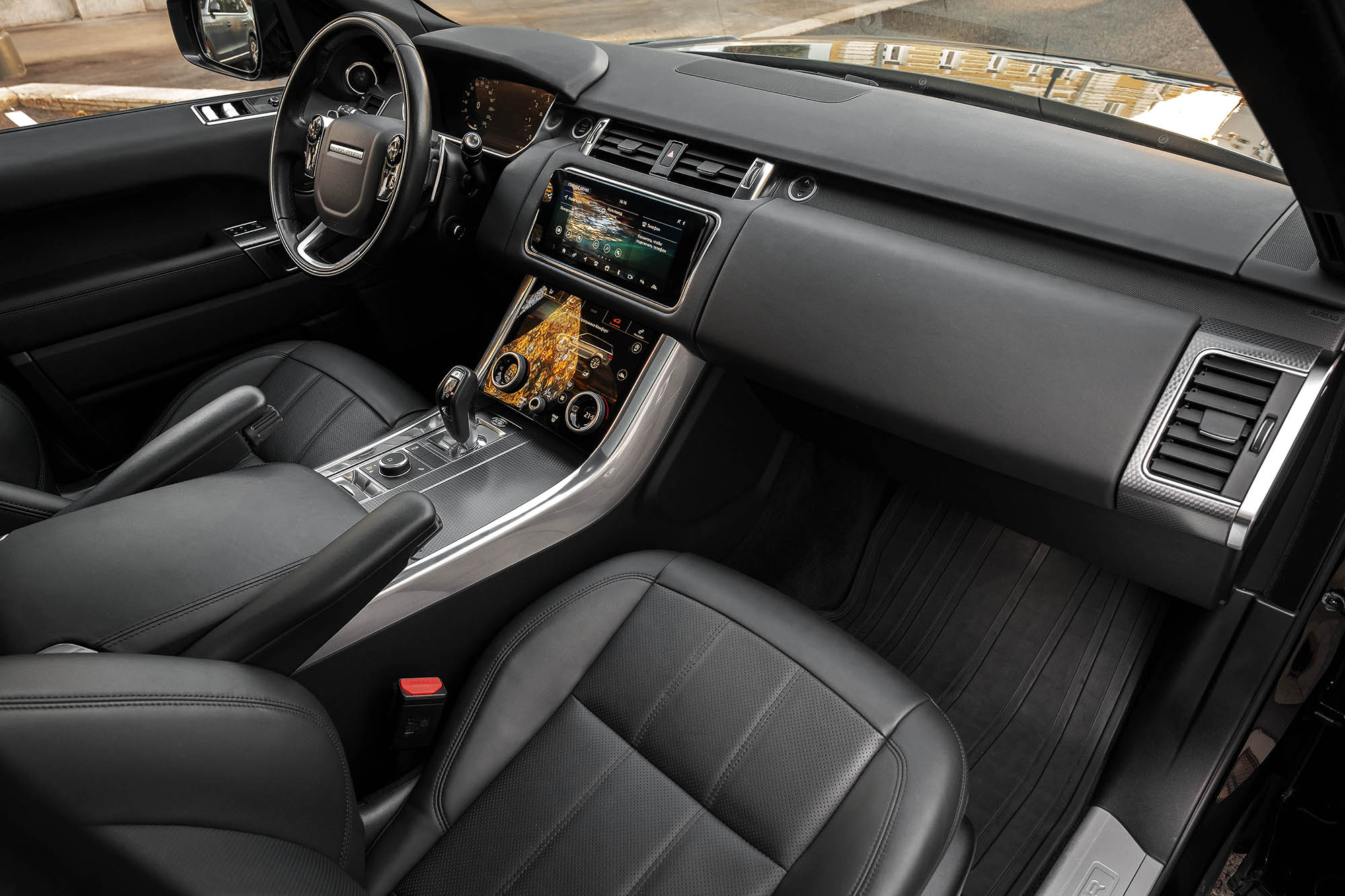 Аренда Range Rover Sport R-dynamic в Москве