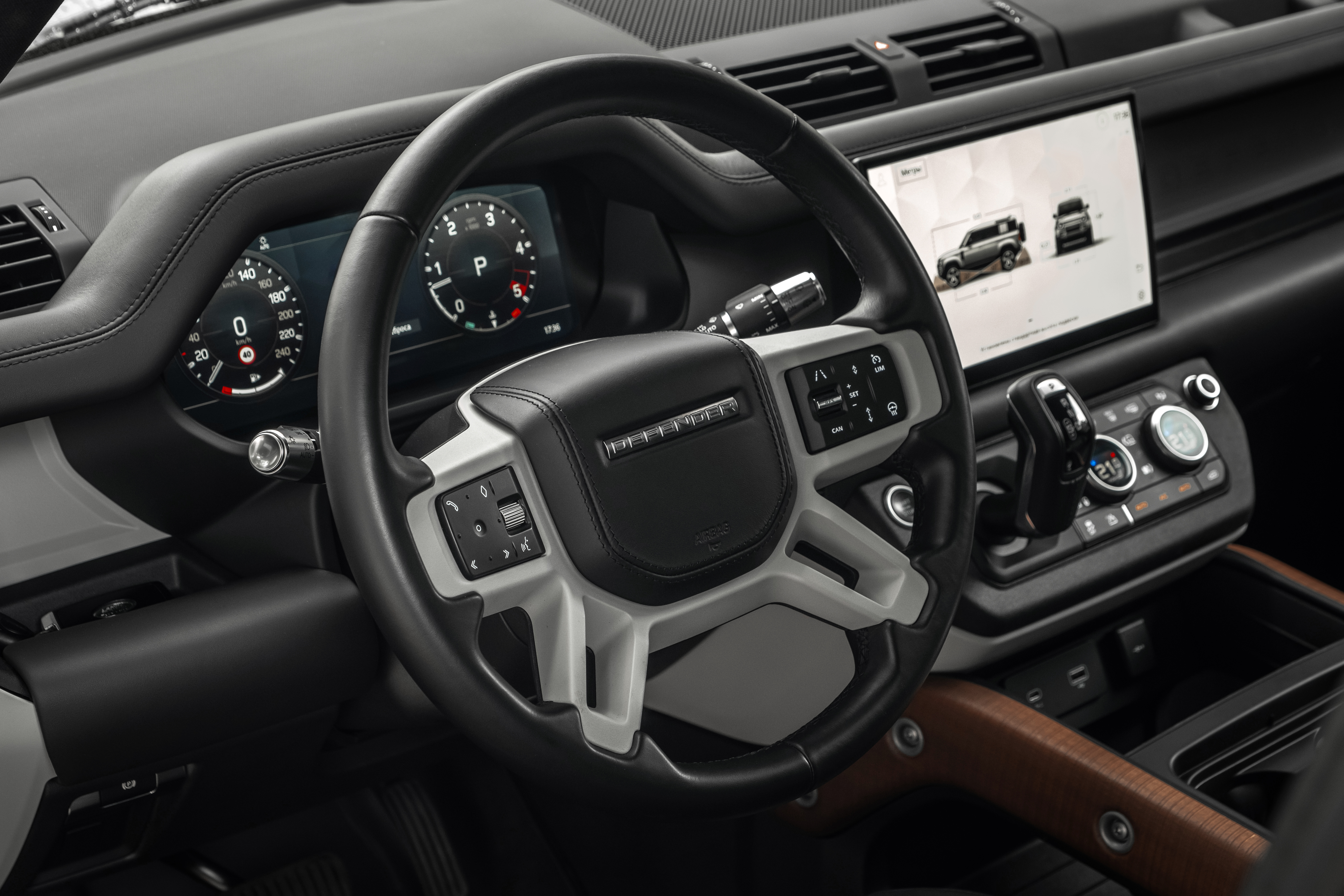 Аренда Land Rover Defender в Москве