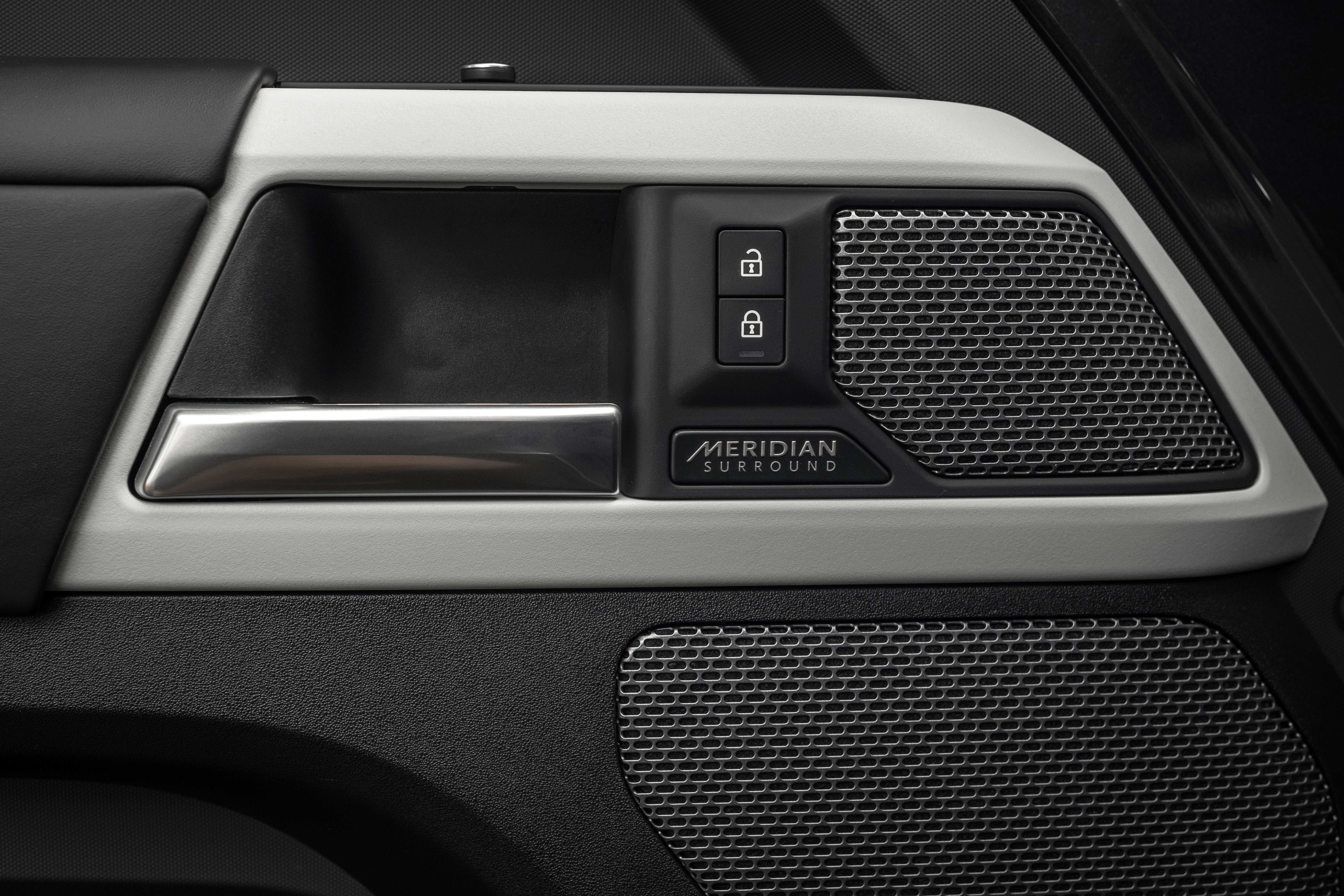 Аренда Land Rover Defender в Москве