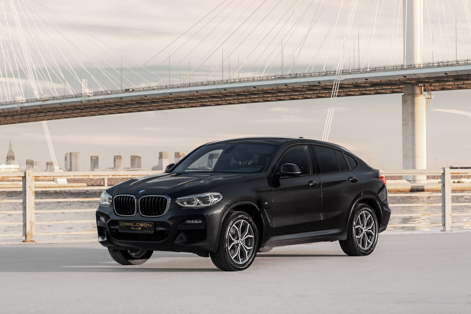 Аренда BMW X4 20d xDrive в Санкт-Петербурге