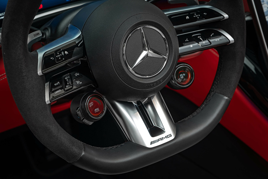 Аренда Mercedes SL 43 AMG в Сочи
